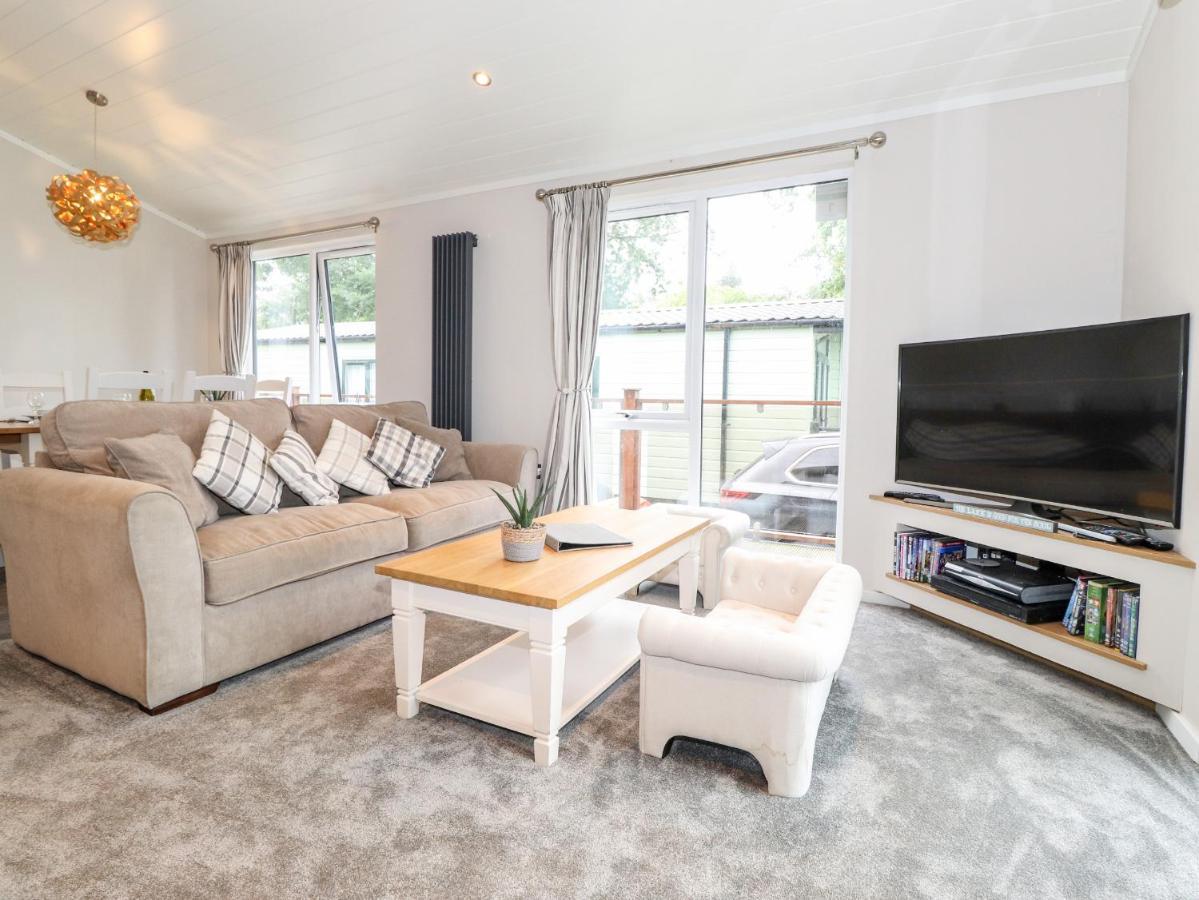 Loubi'S Lakeside Lodge Windermere Eksteriør billede