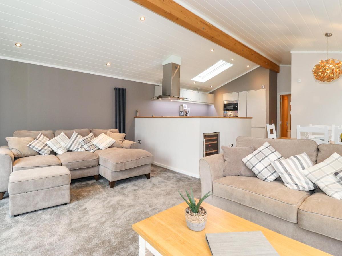Loubi'S Lakeside Lodge Windermere Eksteriør billede