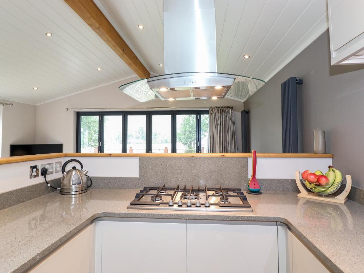 Loubi'S Lakeside Lodge Windermere Eksteriør billede