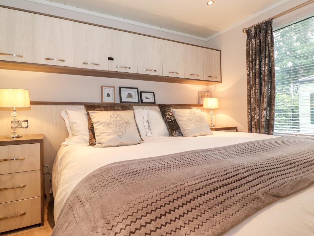 Loubi'S Lakeside Lodge Windermere Eksteriør billede