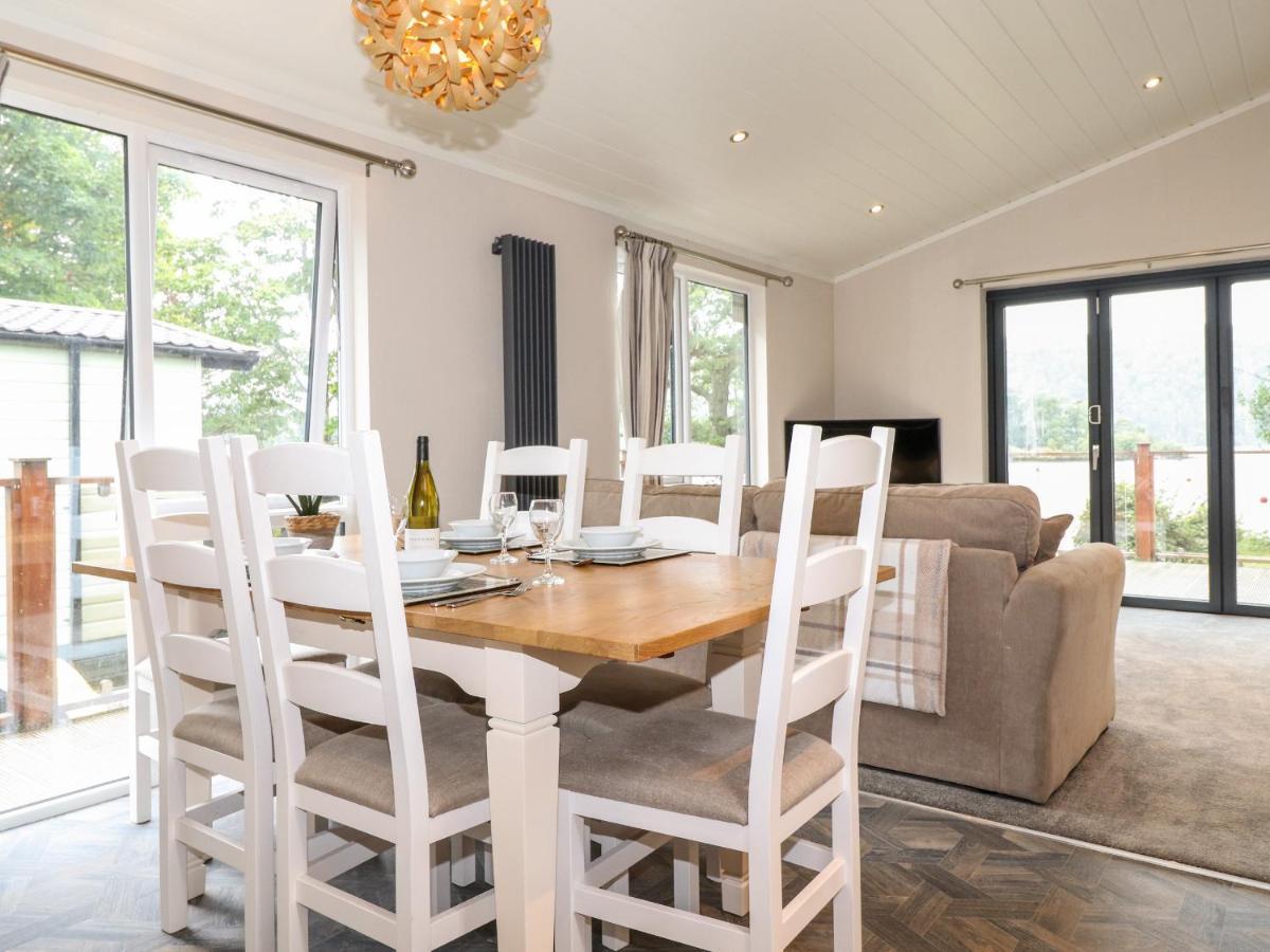 Loubi'S Lakeside Lodge Windermere Eksteriør billede